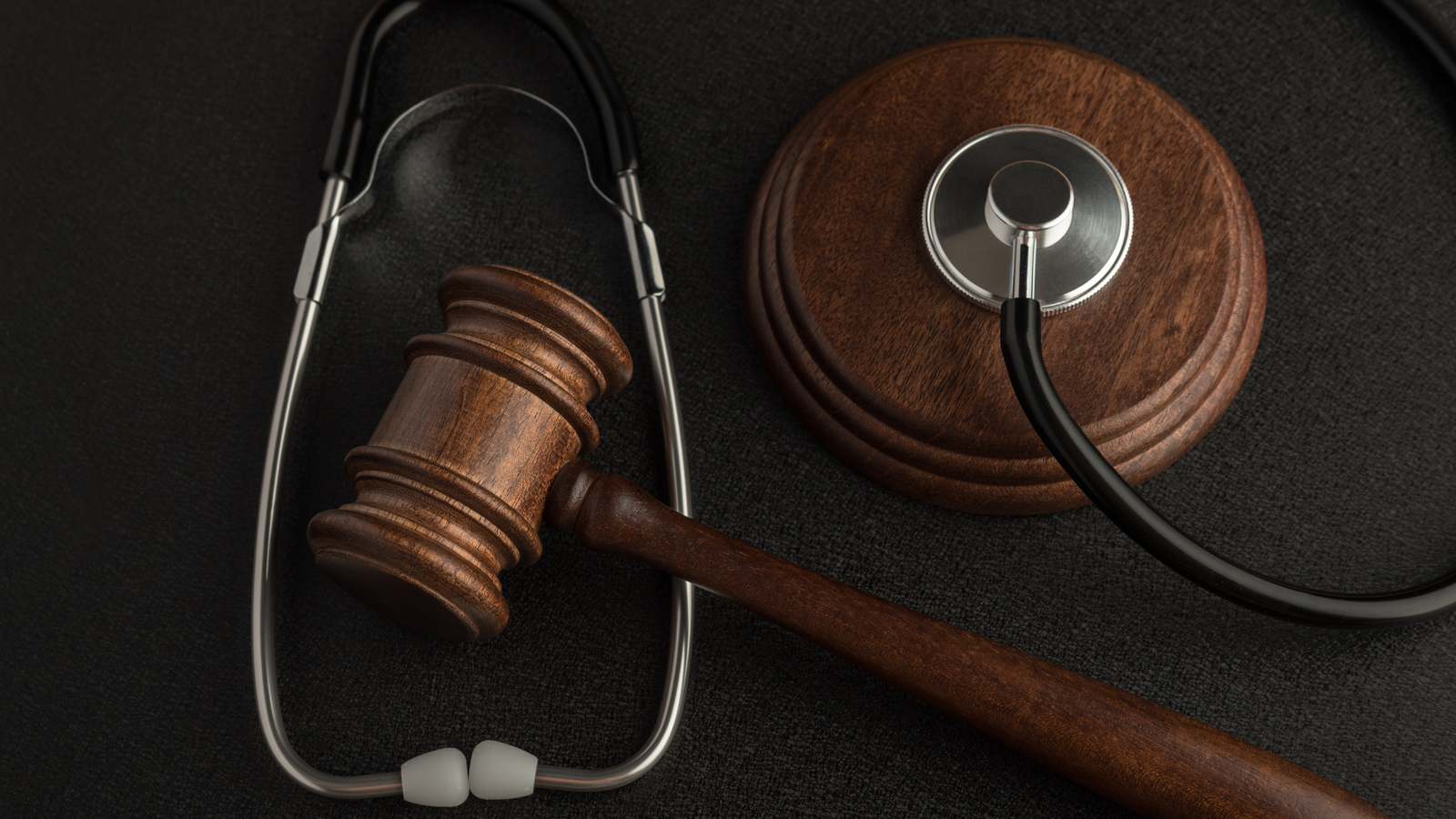 Carolina Caliva en su estudio jurídico penal